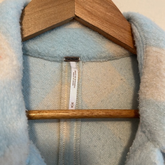 Free People Into the Wild Jacket Plaid Print Blue Cloud Sz M - Picture 2 of 5